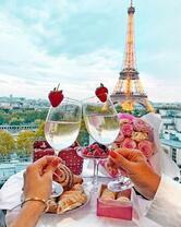 Без бренда «Свидание на фоне Эйфелевой башки» во Владивостоке в интернет-магазине во Владивостоке Без бренда «Свидание на фоне Эйфелевой башки» во Владивостоке